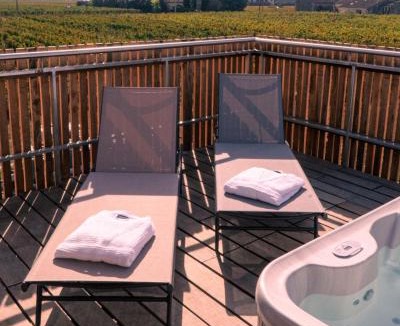 Saint-Sulpice-de-Faleyrens Apartment | Au Chai Bigaroux Saint-Emilion