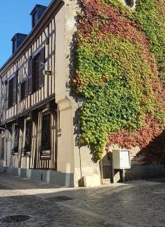 Ay Bed & Breakfast | AU CHAMBELLAN