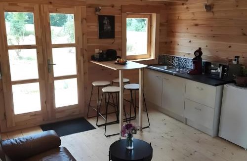 Varen House | Au chant des oiseaux - rouge gorge