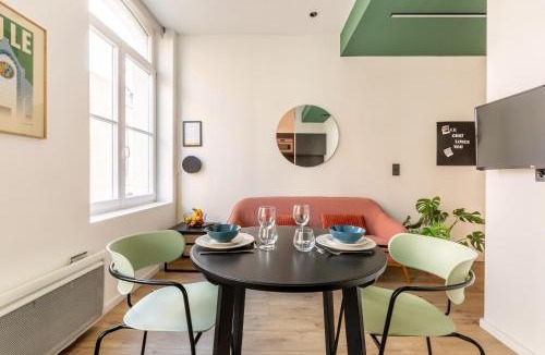 Old Lille Apartment | Au Chat Qui Dort Lille - Magasin