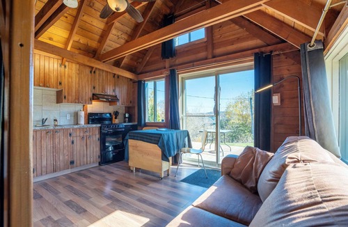 Sainte-Melanie Ski Chalet | Au Chic Chalet des Chutes | Chic Rustique