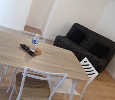 Saint-Julien-de-Vouvantes Apartment | Au Clair De Lune - Dormir Comme A La Maison