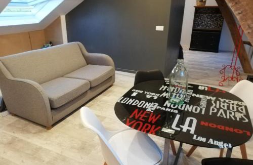Flines-les-Mortagne Apartment | Au cochon qui rit