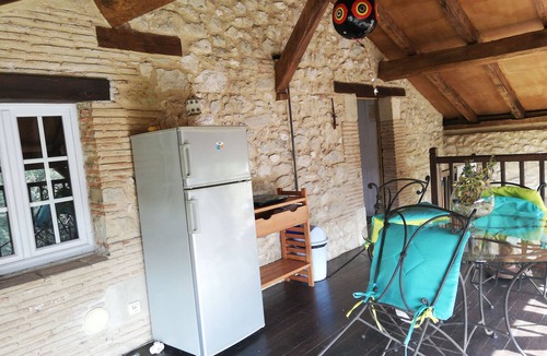 Saint-Pierre-de-Caubel Apartment | AU COEUR DE LA NATURE STUDIO 2/3 P proche PERIGORD piscine jeux pour enfants