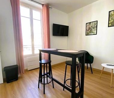 Laval Apartment | Au coeur de ville