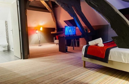 Loches-sur-Ource Hotel | Au Coeur Des Bulles