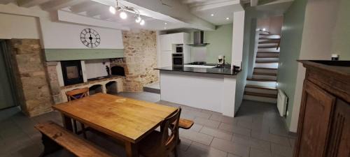 Chatillon-sur-Marne House | Au Coin du Feu