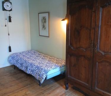 Lauzerte Hostel | au coin perdu