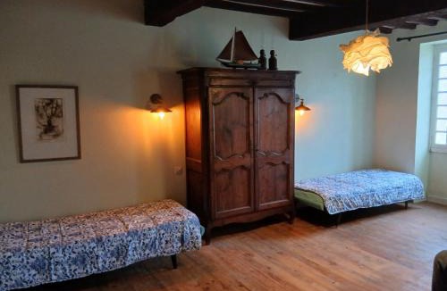 Lauzerte Hostel | au coin perdu