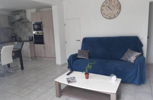 Monceaux-en-Bessin House | Au Dom-icile