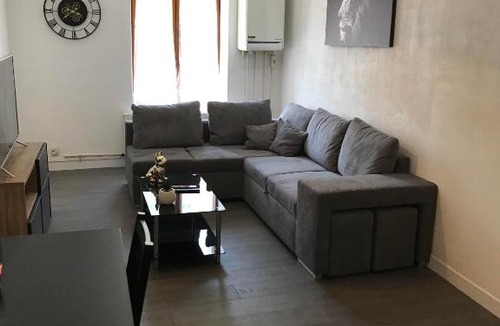 Saint-Claude Apartment | Au Faubourg