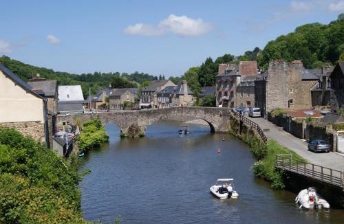 Lanvallay Apartment | Au Fil De L'eau - Les Remparts
