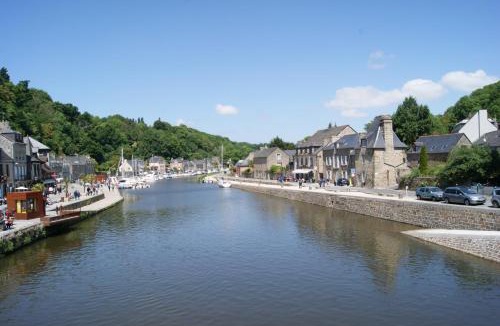 Lanvallay Apartment | Au Fil De L'eau - Les Remparts