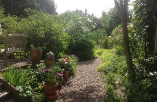 Saint-Saens House | Au Fond du Jardin Maison d'hôtes