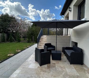 Tacoignieres Villa | Au Grand Cèdre - Escapade nature à 50 min de Paris