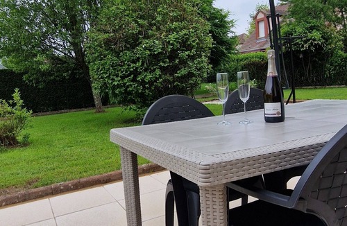 Mesnil-Saint-Pere House | Au Jardin D'olga