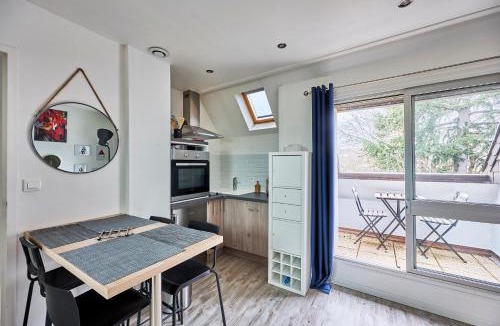 Courseulles-sur-Mer Apartment | Au Jardin de Mel - Appt à moins d'1 km de la plage