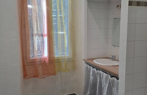 La Joliette Apartment | Au Méditerranéen