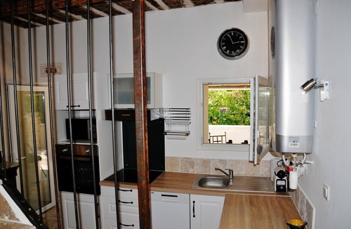 Paradou House | Au Mazet de Carmélina, an old building dating from 1850 in the heart of the Alpilles mountains