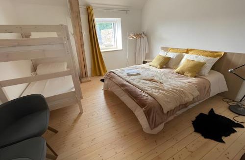 Roz-sur-Couesnon House | Au Mont D'en Face - Les Hortensias