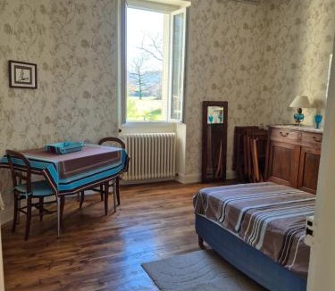 Saint-Laurent-les-Tours House | Au Moulin de Gary