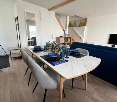 Pontailler-sur-Saone House | Au Numéro 7