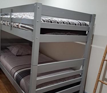 Les Aix-d'Angillon Bed & Breakfast | Au P'tit Gueul'ton