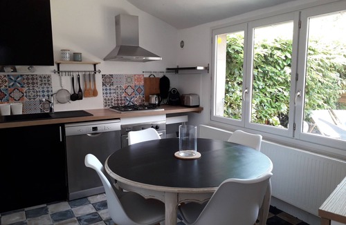 Chereng House | Au Passé Recomposer bed and breakfast, gite, furnished rental