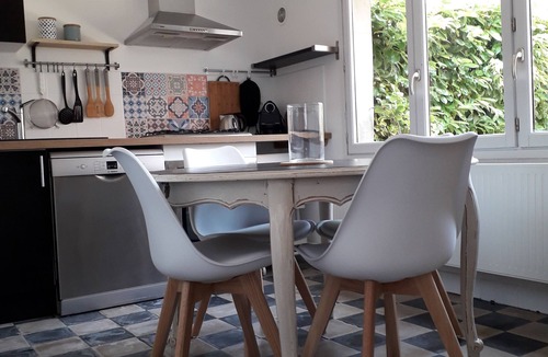 Chereng House | Au Passé Recomposer bed and breakfast, gite, furnished rental