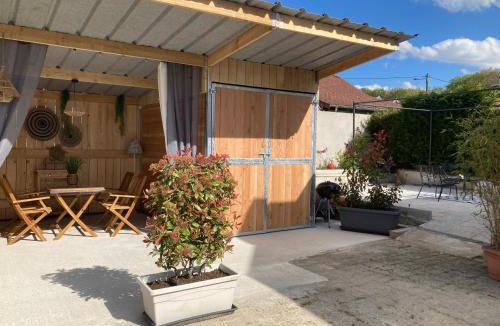 Beaucourt House | Au passe temps