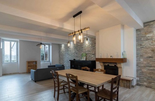 Calmont House | Au Pays du Pastel - Calmont