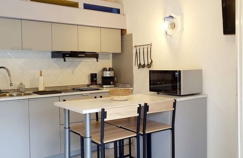 Cavaliere Apartment | AU PETIT BONHEUR (free private parking)