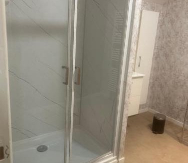 Le Breuil Hotel | Au Petit Bouchon