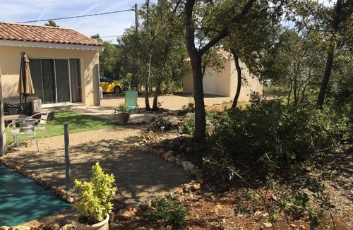 Sillans-la Cascade Bed & Breakfast | Au Petit Bueix