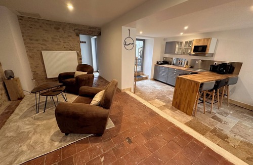 Langres Apartment | Au petit Langres: Downtown accommodation