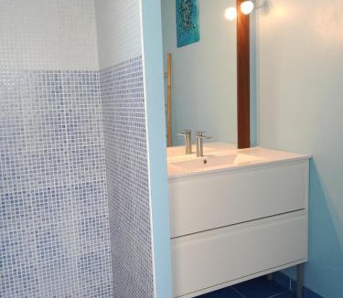 Anglade House | Au petit lieu-dit