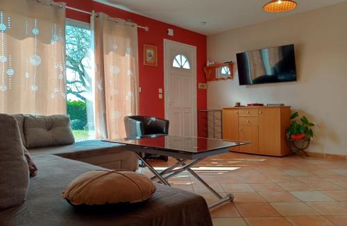 Anglade House | Au petit lieu-dit