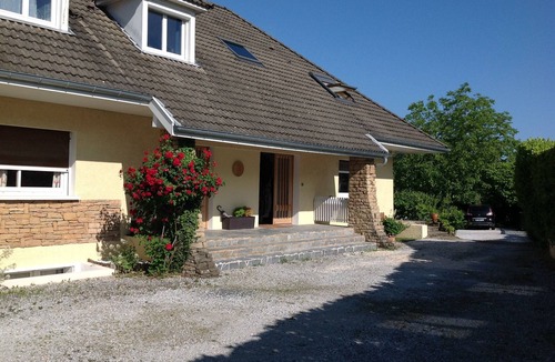 Brison-Saint-Innocent Apartment | Au Petit Nice