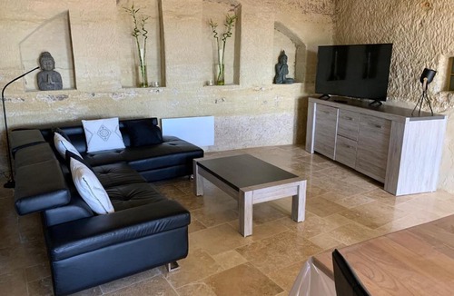 Nazelles-Negron House | Au Petit Nice