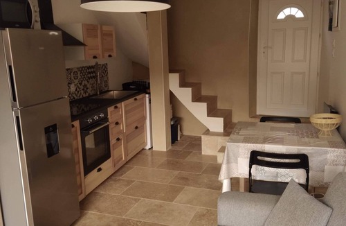 Conques-sur-Orbiel House | "Au Petit nid D'analice"