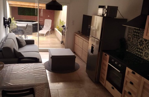 Conques-sur-Orbiel House | "Au Petit nid D'analice"