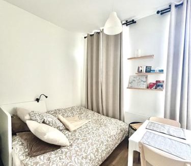 Centre Ville Apartment | Au pied de la Cathédrale Calme Déconnexion