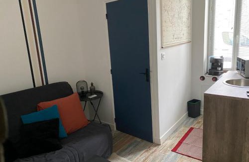 Le Bourg Apartment | Au pied du centre ville - Mignon petit studio climatisé