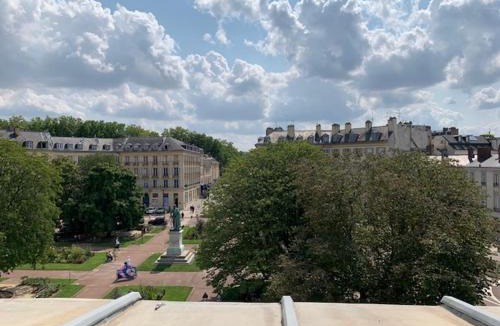 Notre-Dame Apartment | Au pied du Château