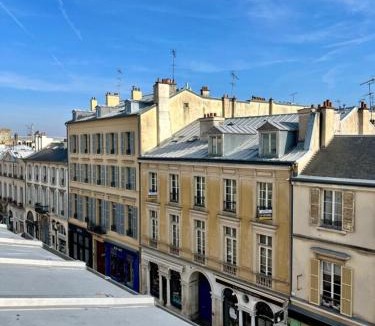 Notre-Dame Apartment | Au pied du Château