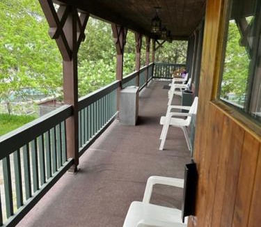 St. Jerome Hotel | au pied du nord