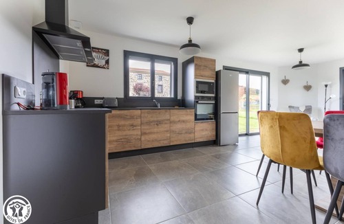 Montaigut-le-Blanc House | Au Plaisir des Bois - Montaigut LE Blanc