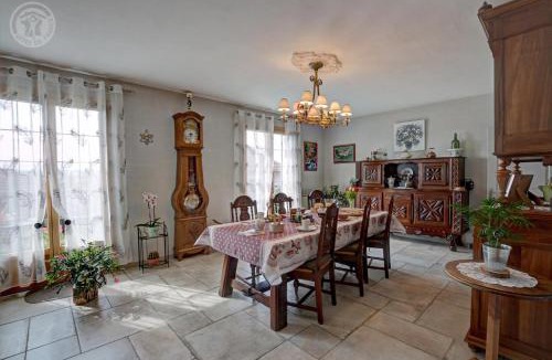 Chazelles-sur-Lyon Bed & Breakfast | Au plein soleil