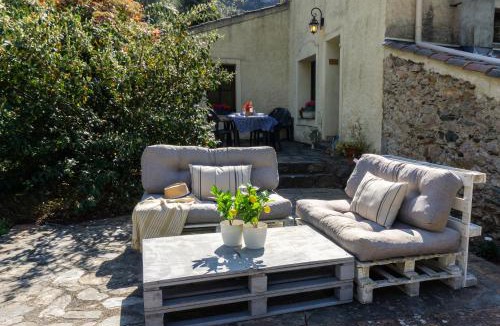 Caunes-Minervois House | Au Pont Romain Gites