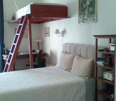 Saint-Jean and Charmilles House | Au premier